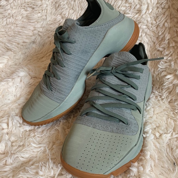 curry 4 zero